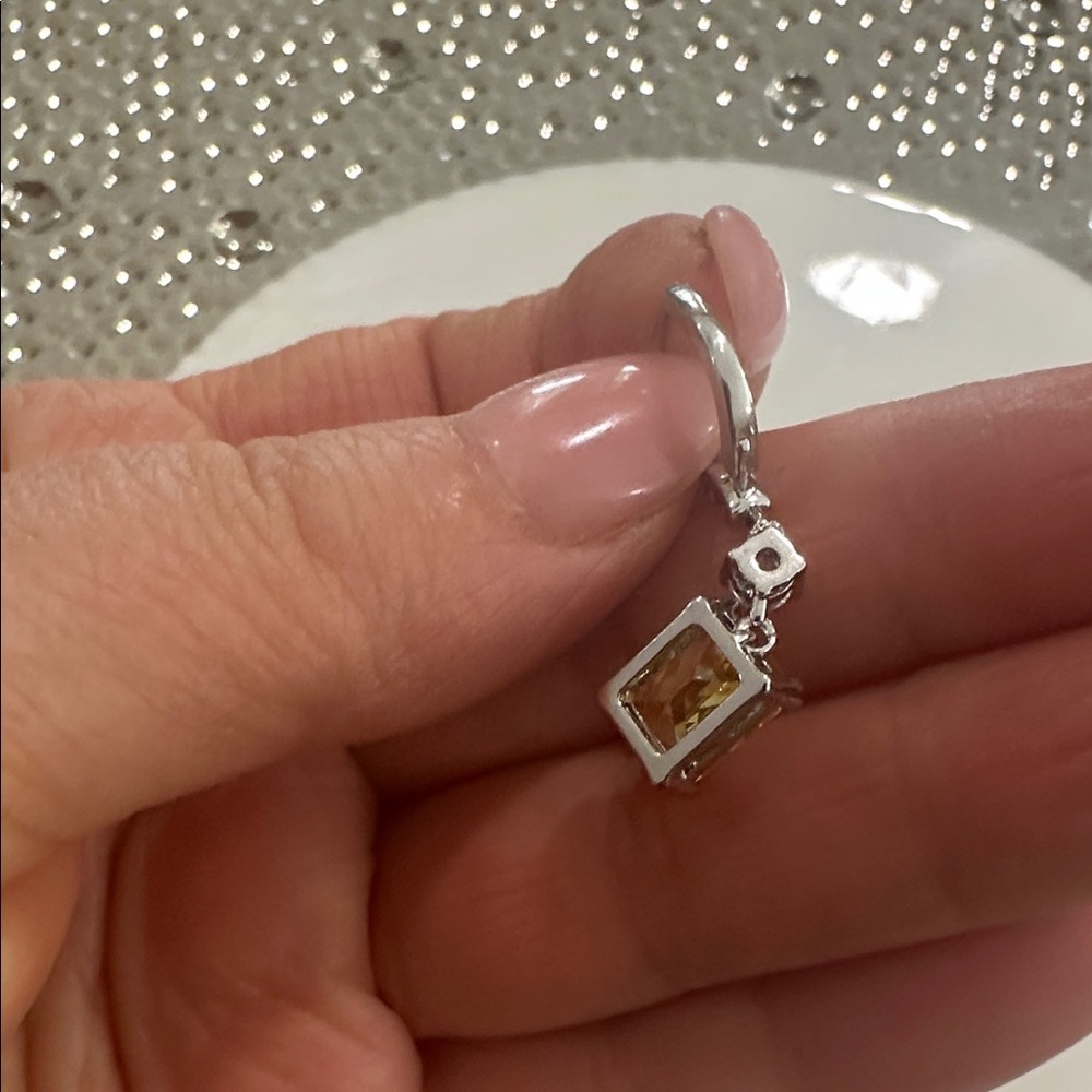 Elegant Yellow and Silver Drop Earrings - Picture 3 of 5